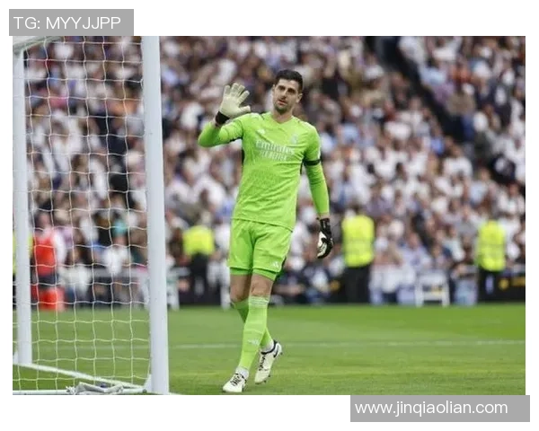 争议？皇马1.8亿巨星剪刀脚飞铲逃红牌！门神痛斥对手：演技夸大